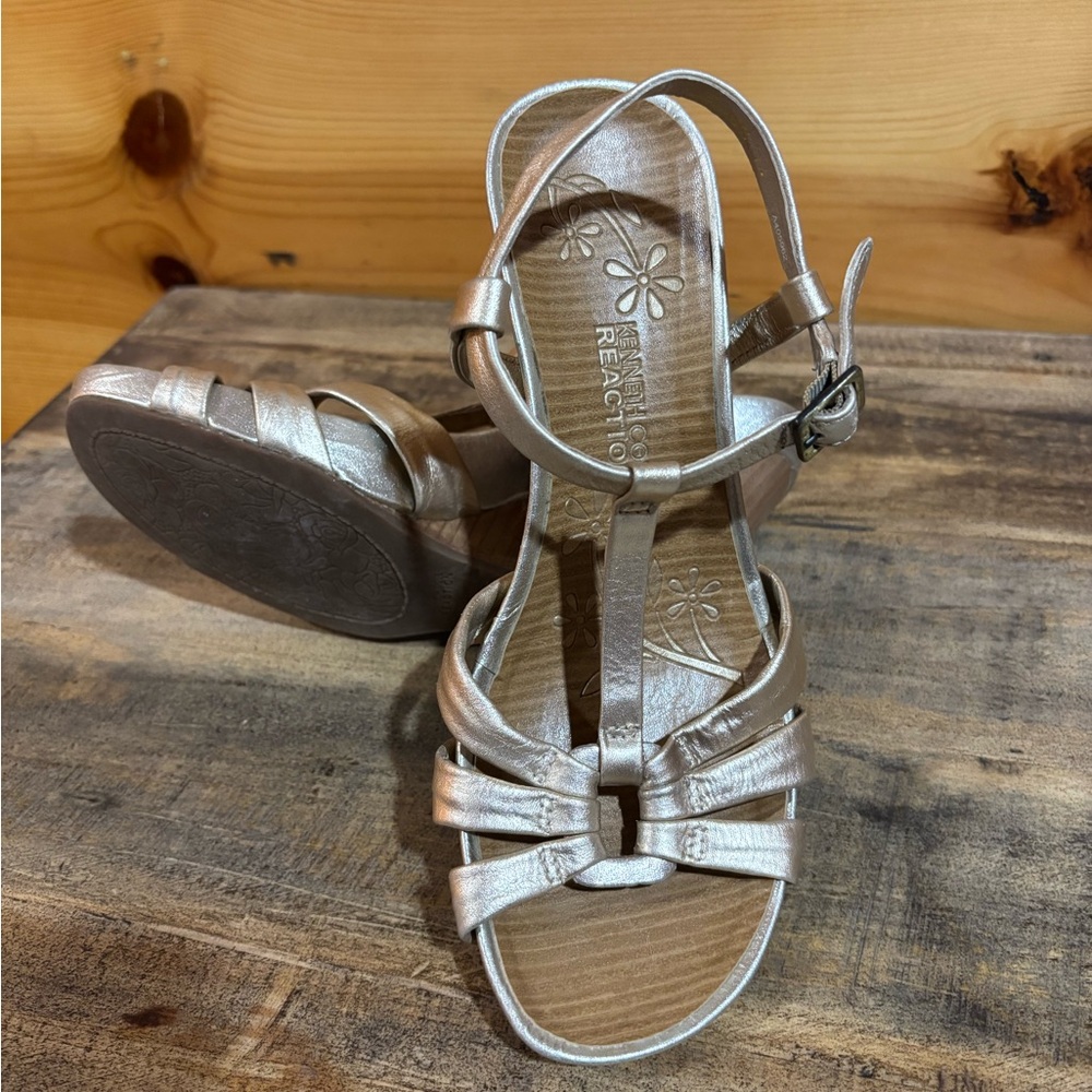 Kenneth Cole Reaction Metallic‎ Sandals